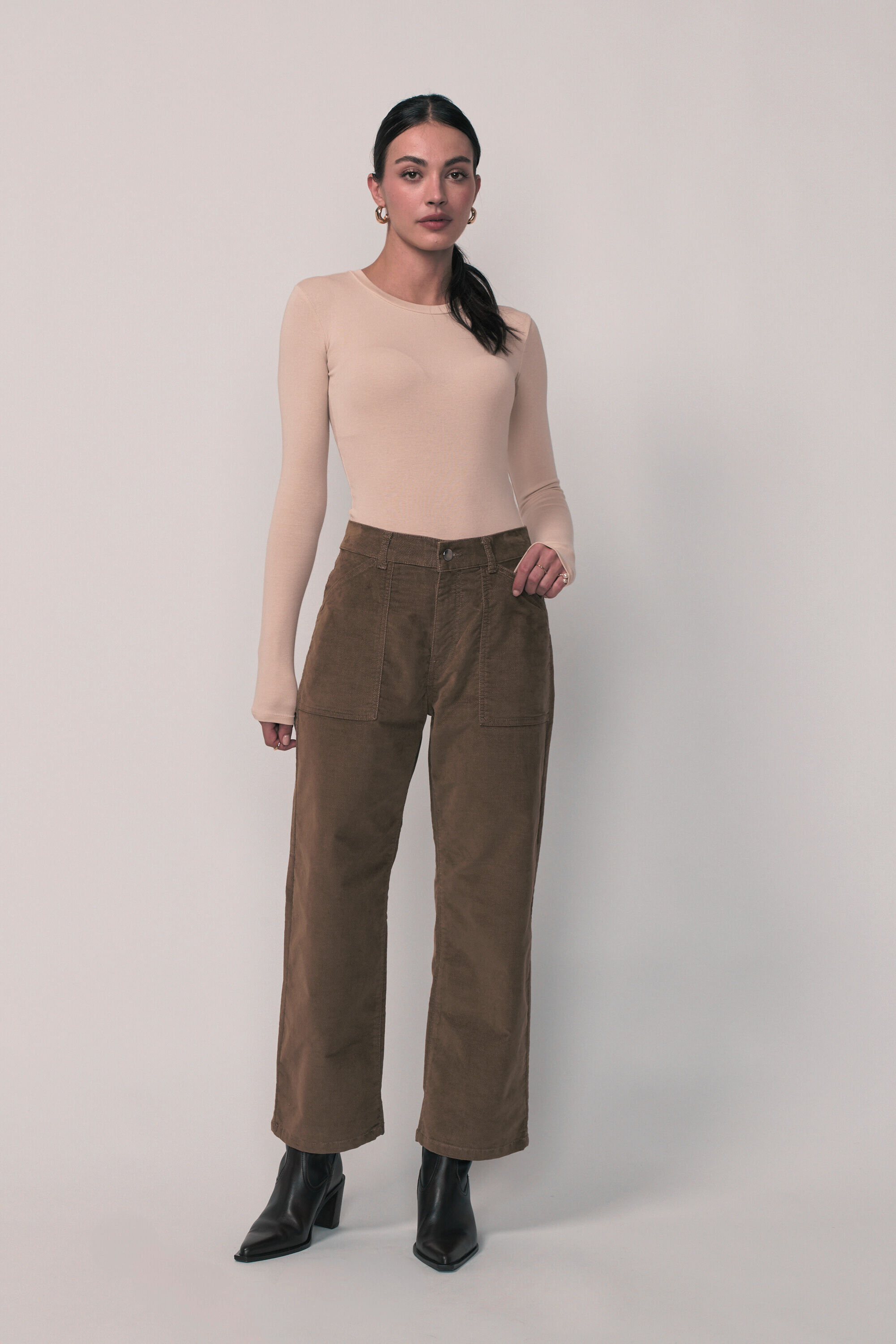 Eddy in Velvet Velvet - Tobacco