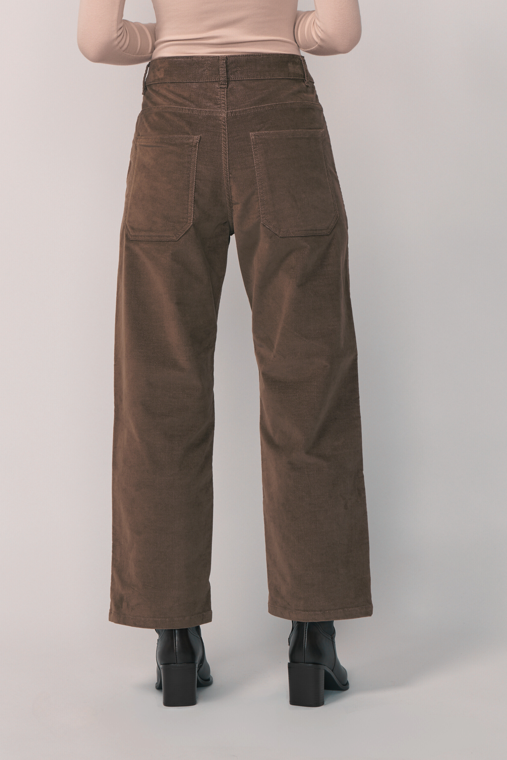 Eddy in Velvet Velvet - Tobacco