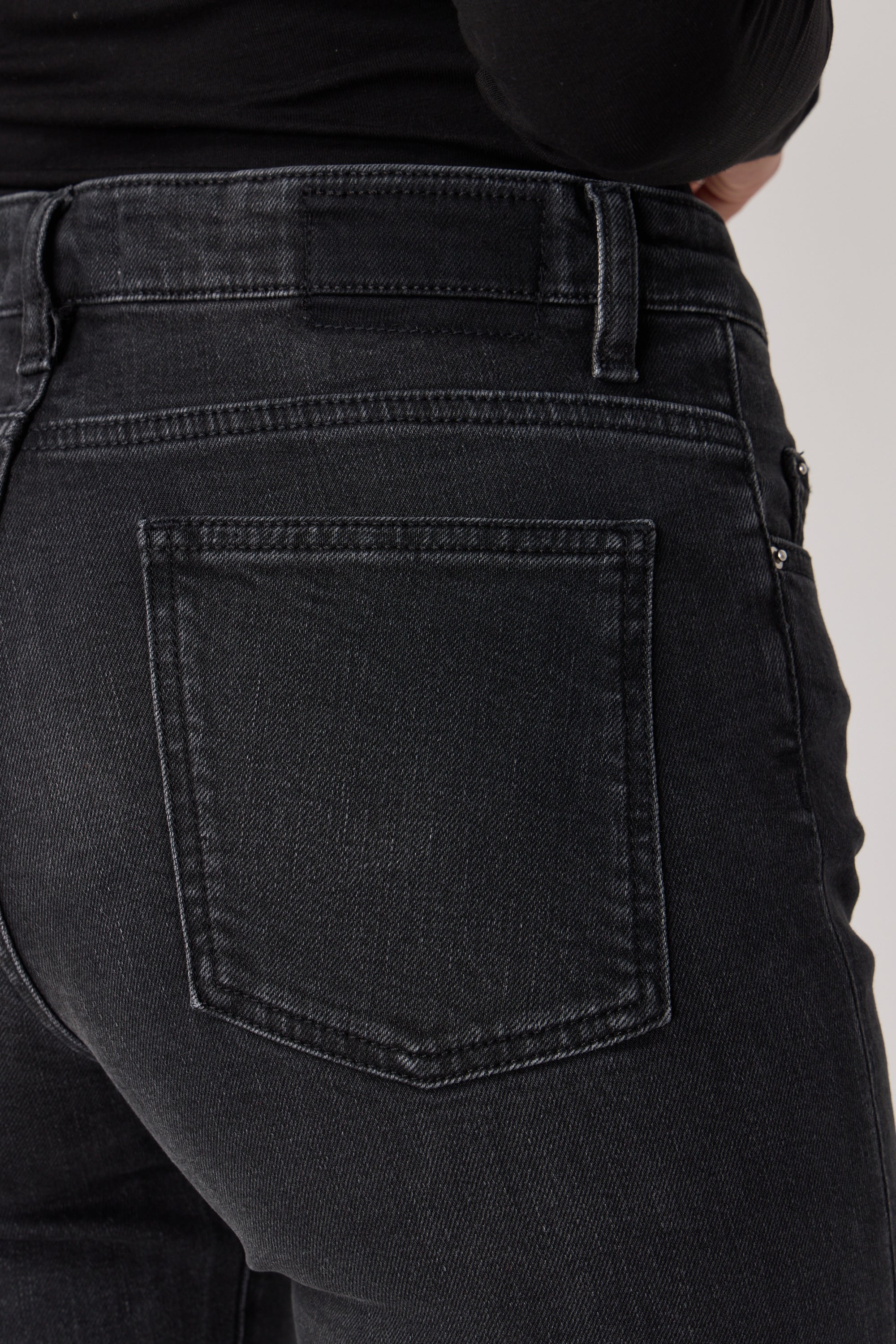 Pantalones Cara - Negro Vintage