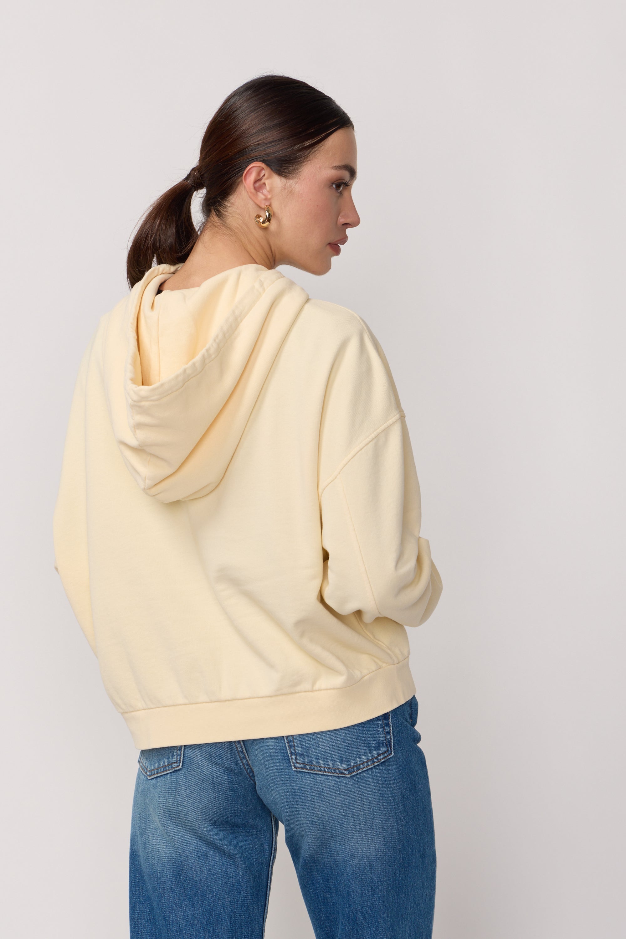 Pull à Capuche Style Boxy - Pale Yellow