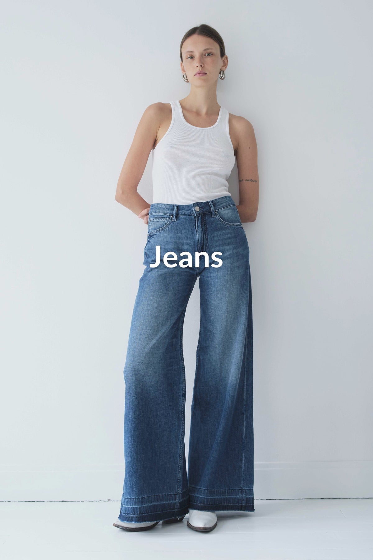 Photo de mannequin avec un jean