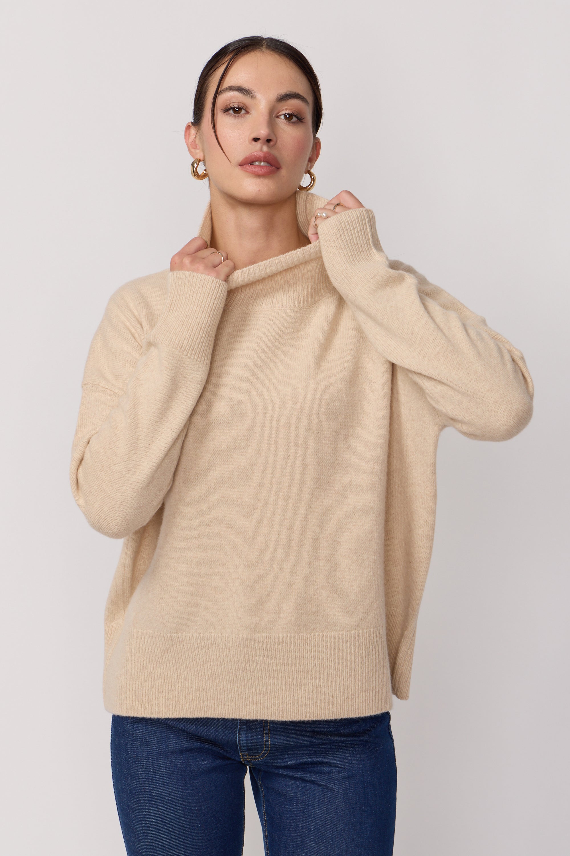 Pull Col Roulé Coupe Droite - Beige